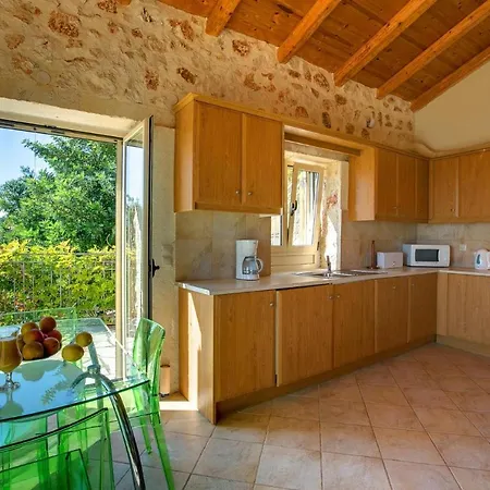 Villa Skala Sleeps 4 Pool Air Con Wifi Ratzaklíon