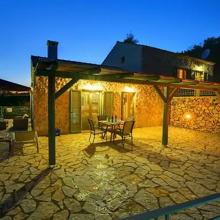 Villa Skala Sleeps 4 Pool Air Con Wifi Ratzaklíon