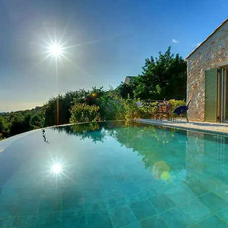 Skala Sleeps 4 Pool Air Con Wifi Villa