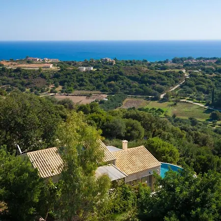 Skala Sleeps 4 Pool Air Con Wifi Villa
